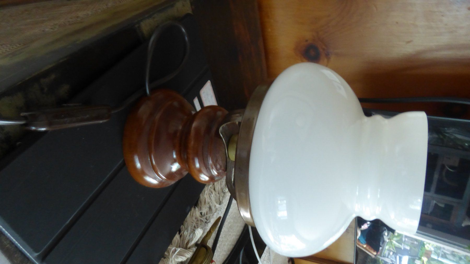 Lampen: Sehr schöne Tischlampe Holz Glas – Gebraucht aus Sargans von Benziner 4