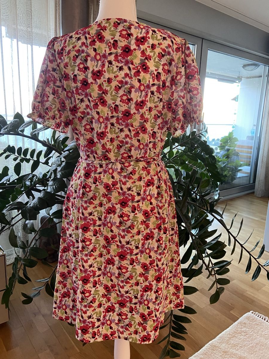 Vestiti: Robe à fleurs Lili et Lala taille L – Usato da Neuchâtel venduto da lu7_9rs7 1