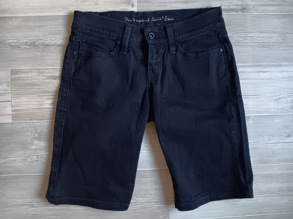 Levi's Jeans: Jeans-Short LEVIS  STRAUSS   Taille / Grosse W25 – D'occasion à Cossonay-ville par Super-Price-Quality