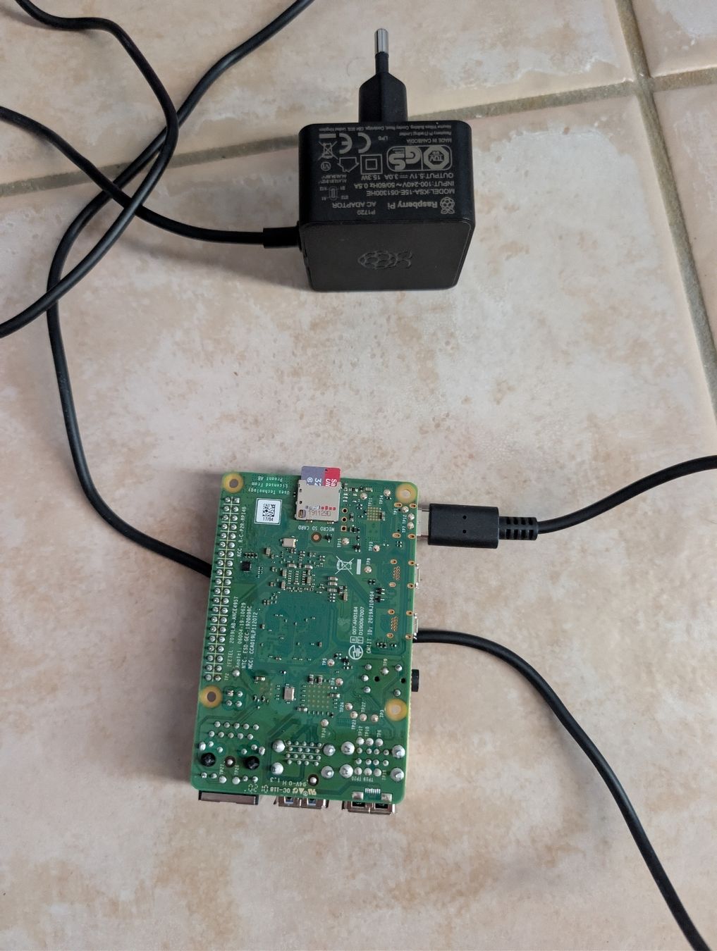 Raspberry Pi PC: Raspberry Pi 4 - 2GB – Usato da Wohlen AG venduto da GrillKing11 1