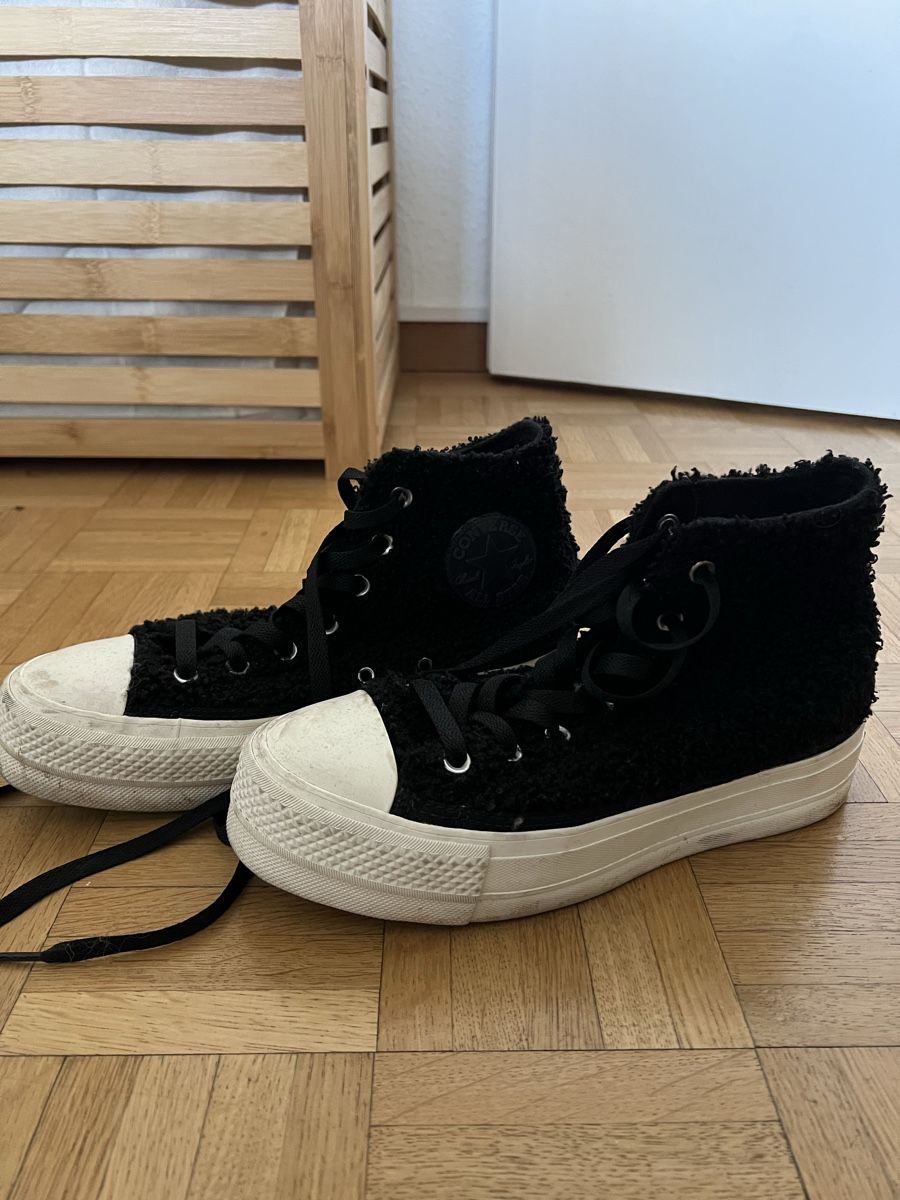 Converse Scarpe da donna: Converse noire – Usato da Vandoeuvres venduto da tif_nk52