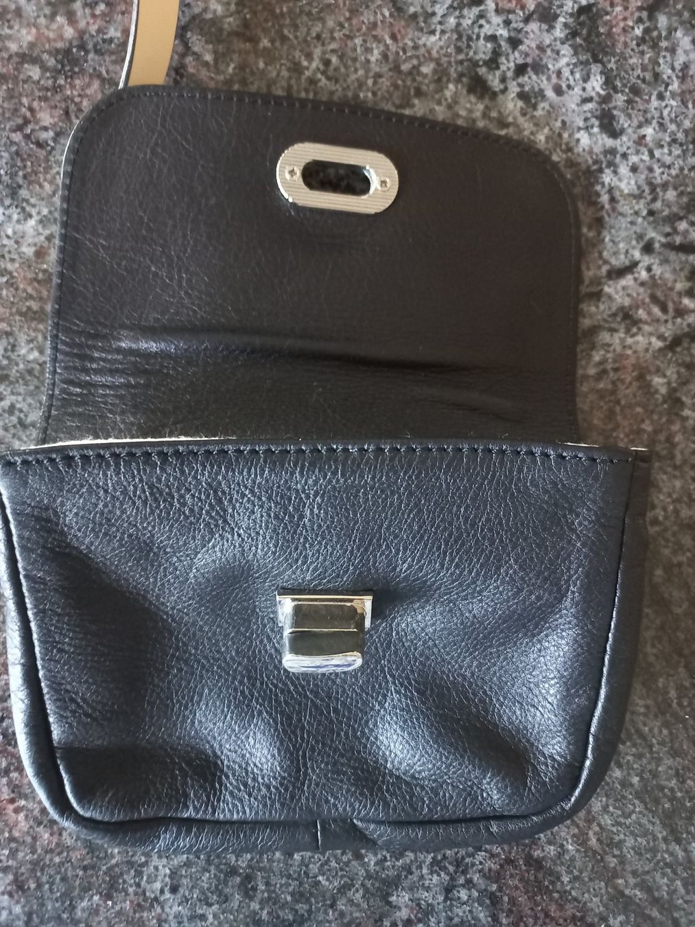 Max Mara Taschen für Damen: Max Mara kleines Ledertäschli – Gebraucht aus Kaufdorf von EdelmannPaPrintGmbH 2