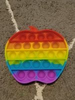 Rainbow Apfel Pop It Spielzeug - Stressabbau!