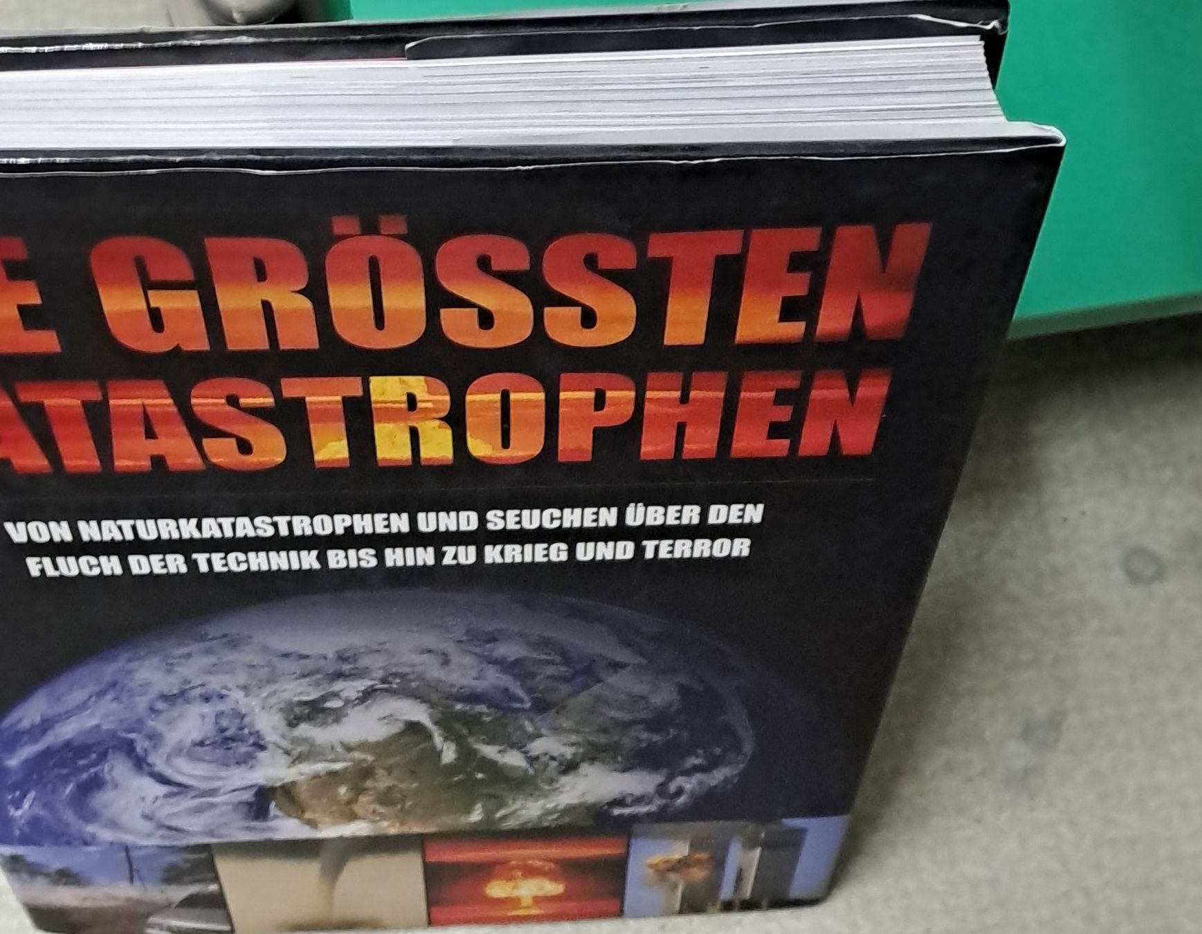 Libri: Die grössten Katastrophen: Natur, Technik, Krieg – Usato da Zürich venduto da Schoebi19