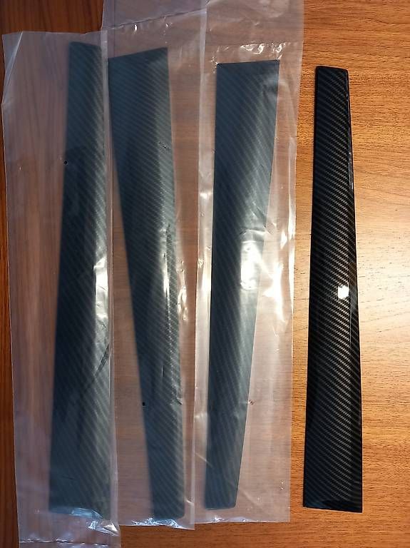Toyota Accessori per altri veicoli: Toyota Hilux Carbon Abdeckungen – Usato da Belp venduto da Efflux 4