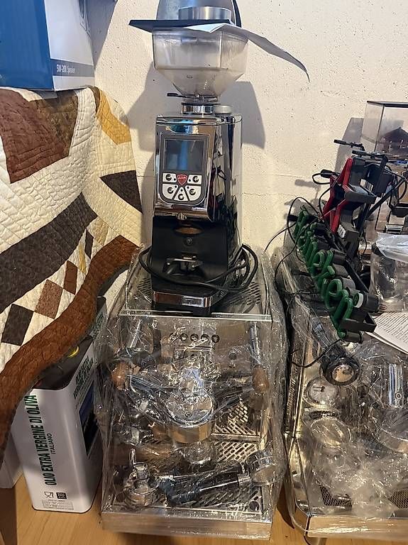 Bezzera Macchine per caffè & Macchine per espresso: Bezzera DUO Top DE + Eureka Atom – Usato da Horn venduto da Mugne