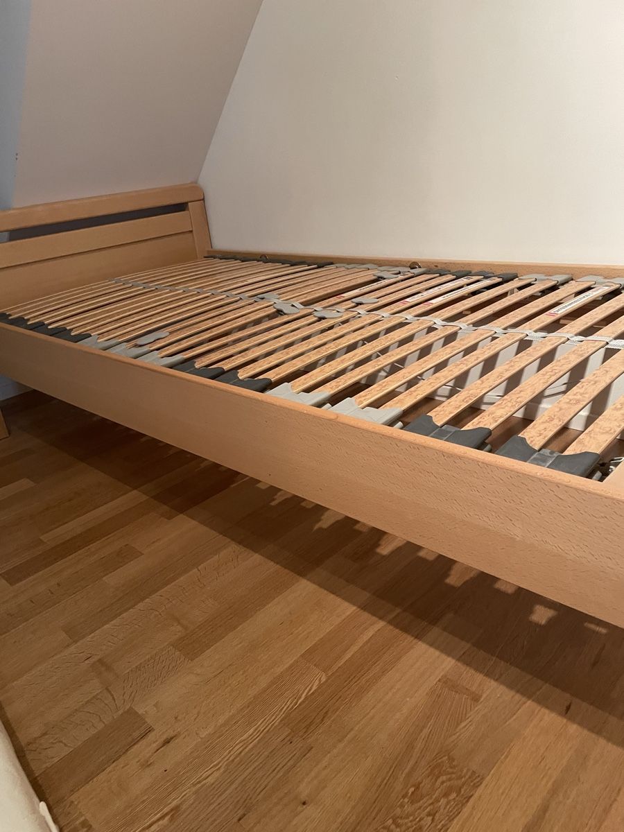 Lits: Bettgestell mit Lattenrost und Matratze – D'occasion à Spreitenbach par Gloxinia 2