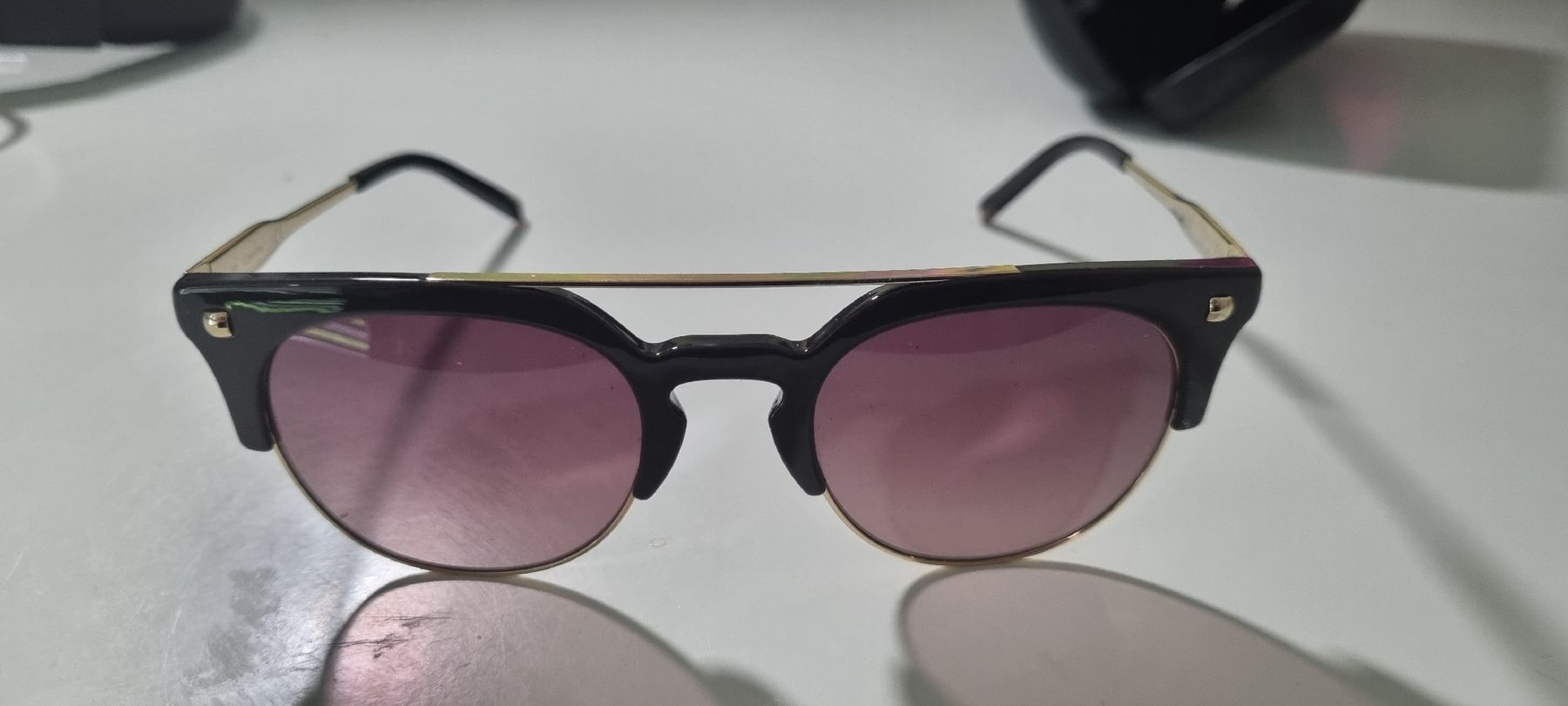 Calvin Klein Occhiali & Lenti: Lunettes de soleil Calvin Klein – Nuovo (secondo la descrizione) da Coppet venduto da zac_c6rd