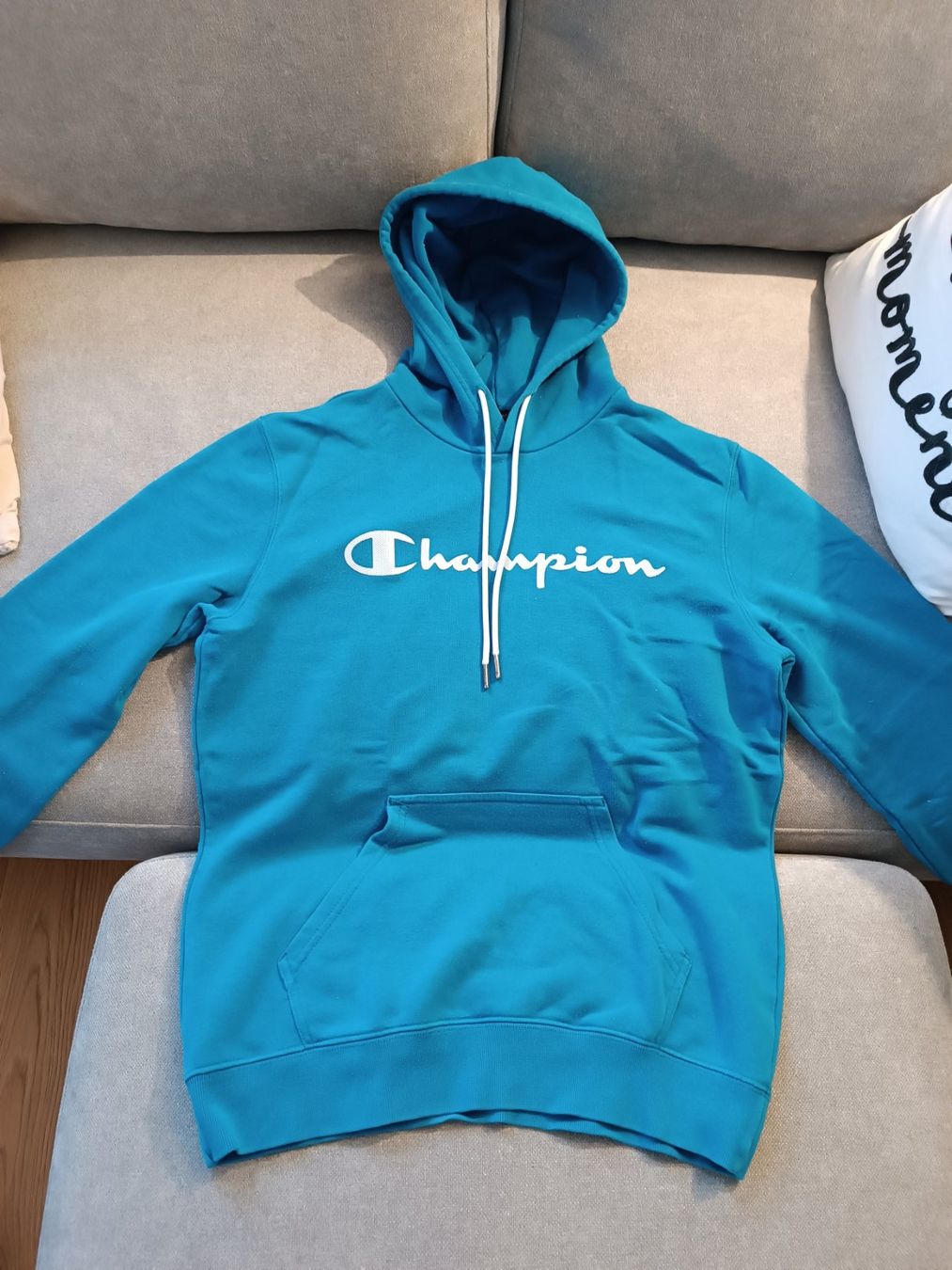 Champion Maglioni & Felpe: 2x Champion Hoodie Pullover Gr. M/L – Usato da Seuzach venduto da Gajos 1