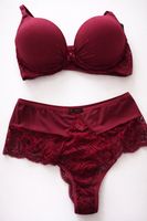 Ensemble Lingerie Rouge Vin , dentelle, neuf! Taille M