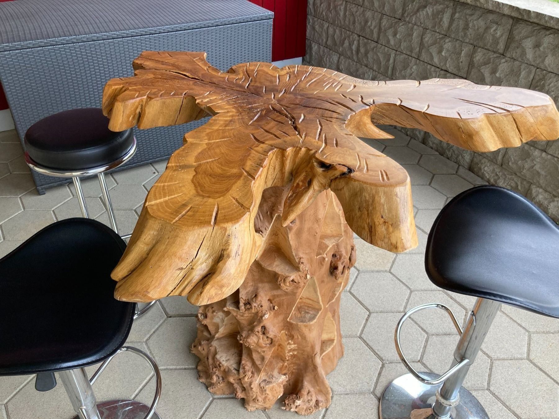 Tische: Bartisch,  Stehtisch, Designertisch aus Echtholz (Unikat) – Gebraucht aus Kestenholz von happyeverafter 2