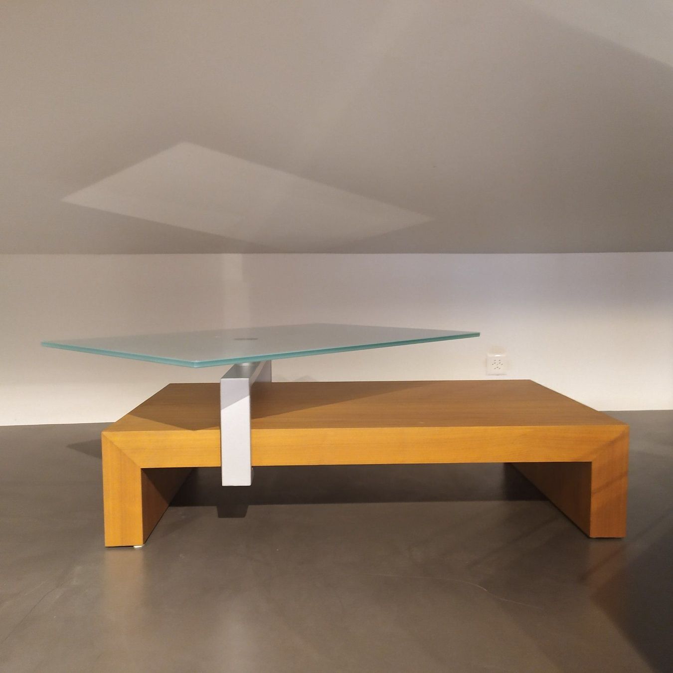 Tavoli: Klubtisch drehbar Nussbaum/Glas – Nuovo (secondo la descrizione) da Kloten venduto da bilgeri01 4