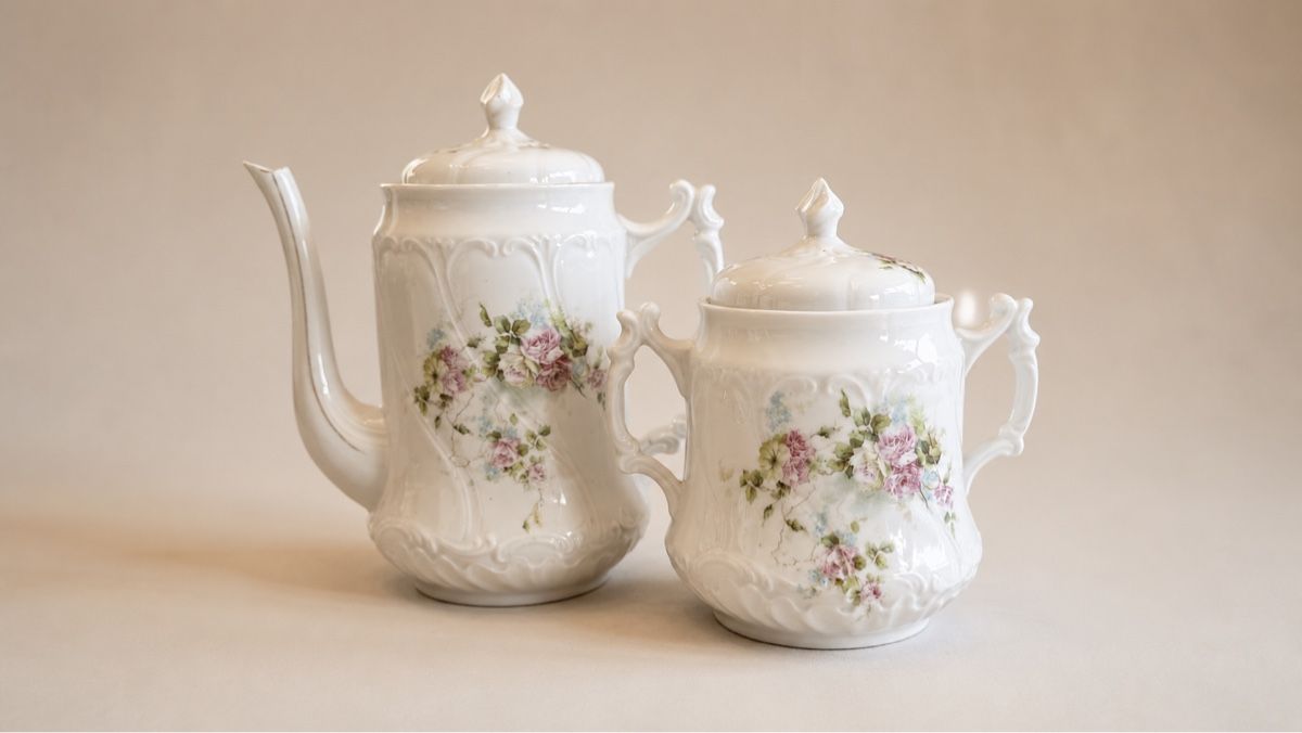 Set di piatti: Kaffeekanne und Zuckerdose – Usato da Oberdiessbach venduto da Atelier1818