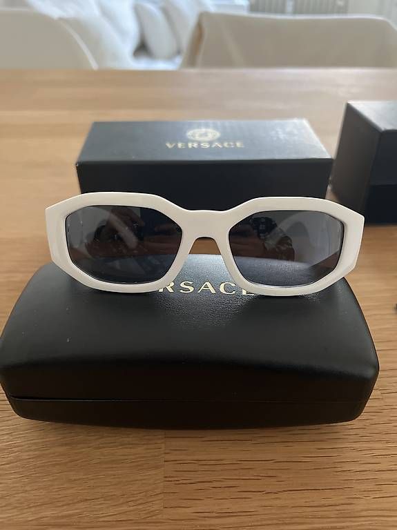 Occhiali & Lenti: Versace Sonnenbrille – Usato da Zürich venduto da SEri_5H 2