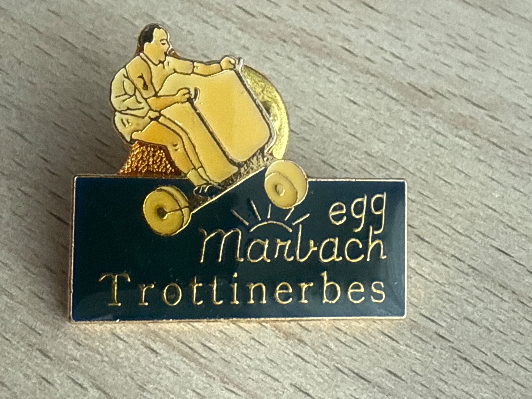 Plaketten & Abzeichen: Pin Marbach Trottinerbes Egg – Gebraucht aus Glattbrugg von Schweigmatt