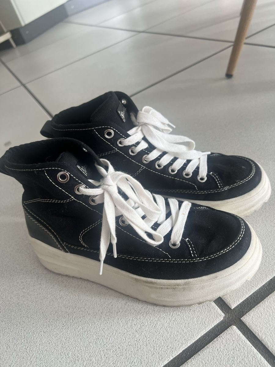 Stradivarius Damenschuhe: Chaussure stradivarius  – Gebraucht aus Boudry von pri_d679 1