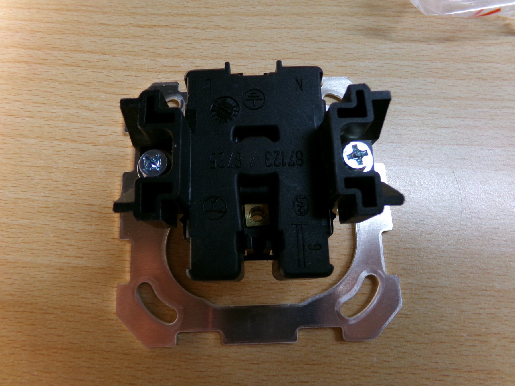 Feller Stecker: Feller Edizio Due UP Typ23 weiss – Neu (gemäss Beschreibung) aus Hombrechtikon von HGK50 5