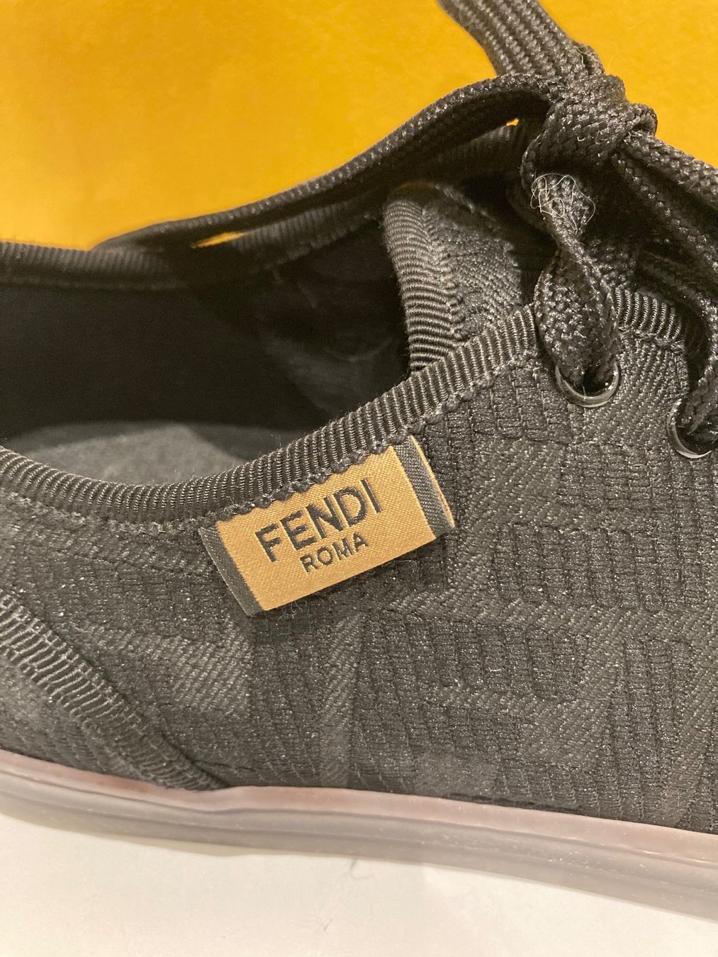 Fendi Scarpe da donna: Fendi sneakers 35 – Nuovo e nell'imballaggio originale da Paradiso venduto da Kayakara 5