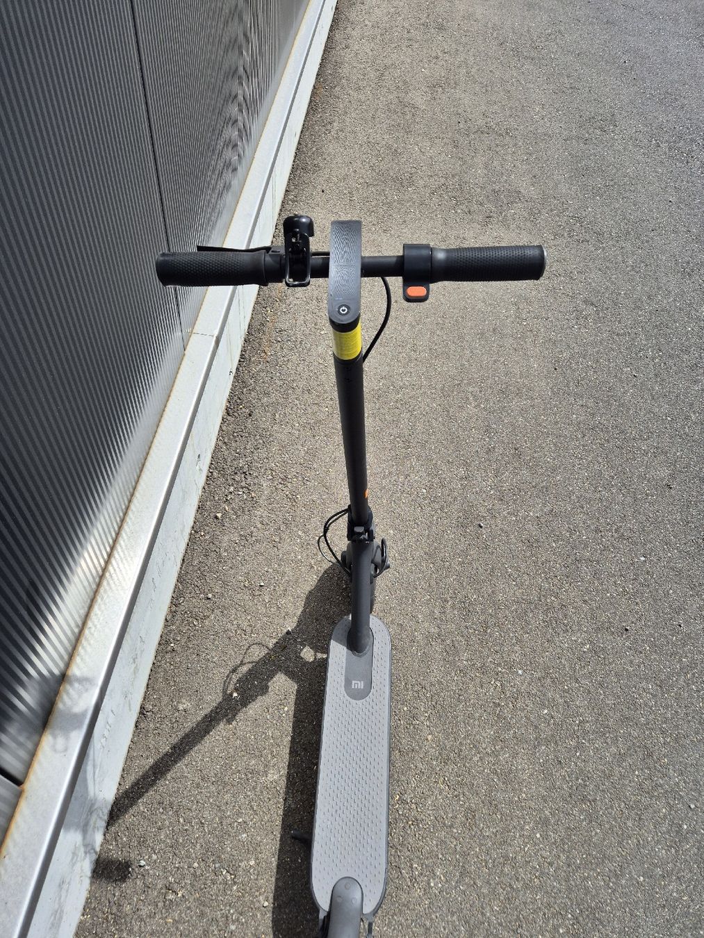 Xiaomi Kickboard: Xiaomi Mi Essential E-Scooter – Usato da Zuchwil venduto da Eheim_Mechanics 2
