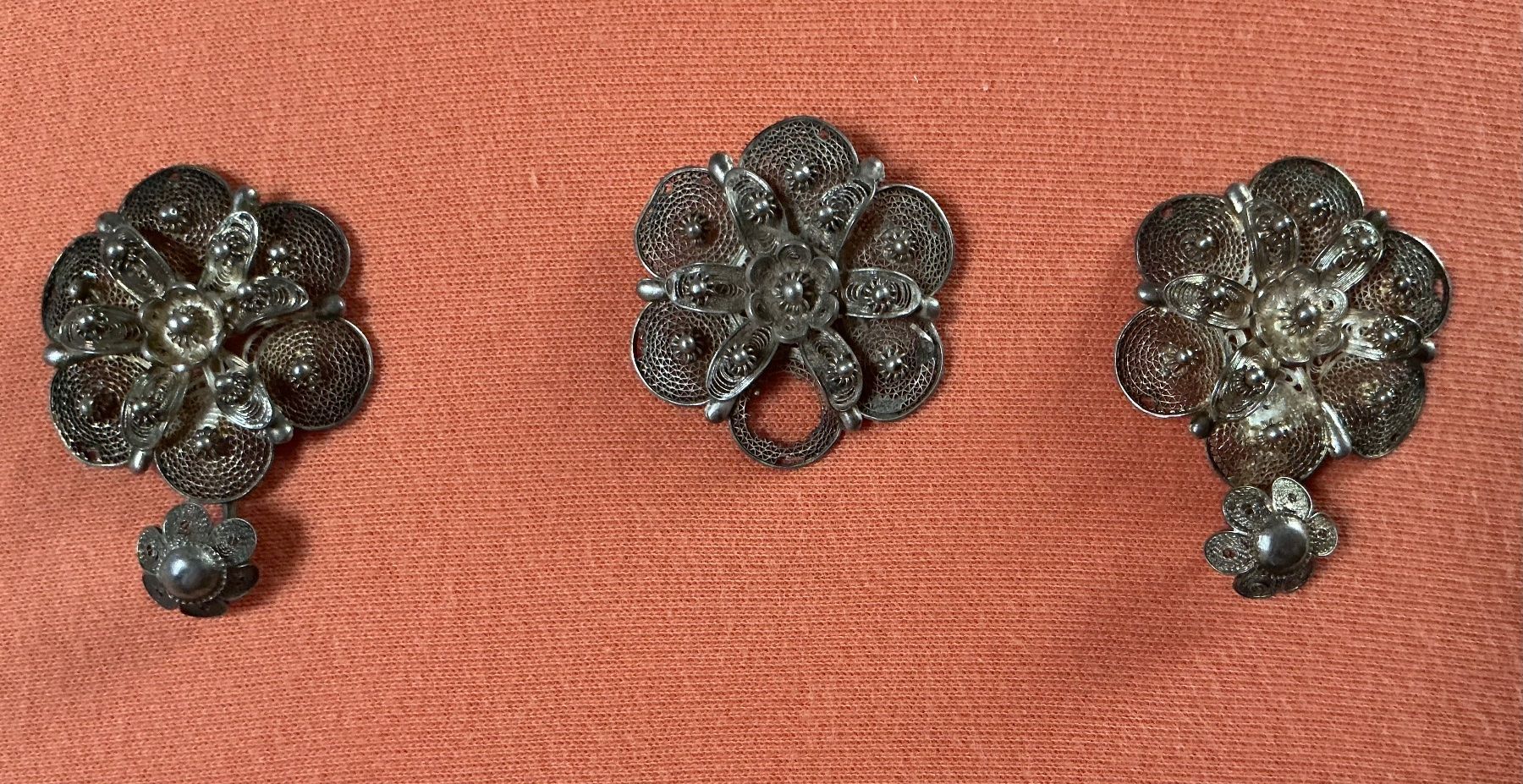 Pendentifs: Schweizer Trachtenschmuck der Berner Sonntagstracht – D'occasion à Stettlen par togram4 5