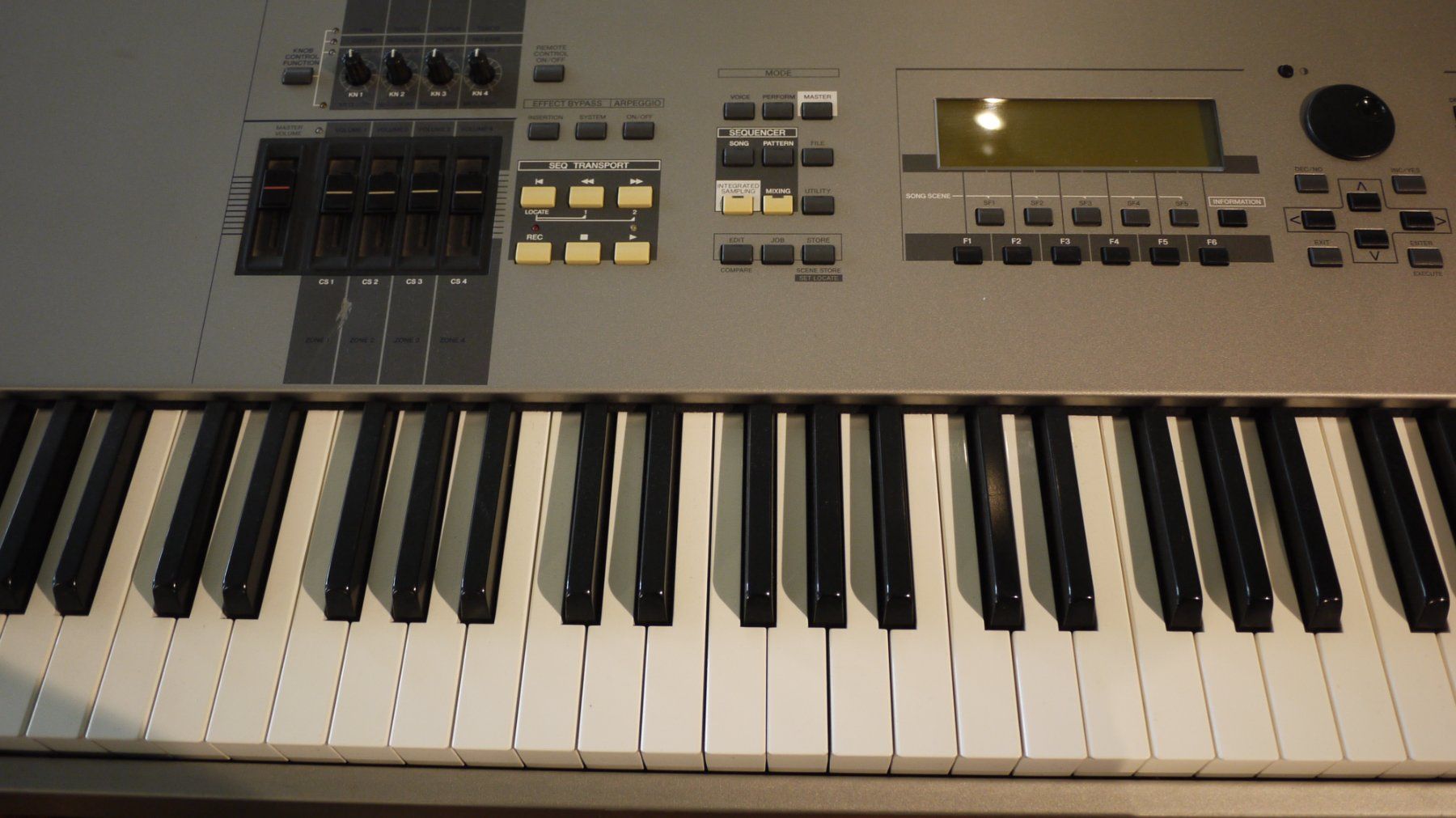 Yamaha Strumenti musicali: YAMAHA Motif 8 Synthesizer – Usato da Kaiserstuhl venduto da MoritzMinder 3