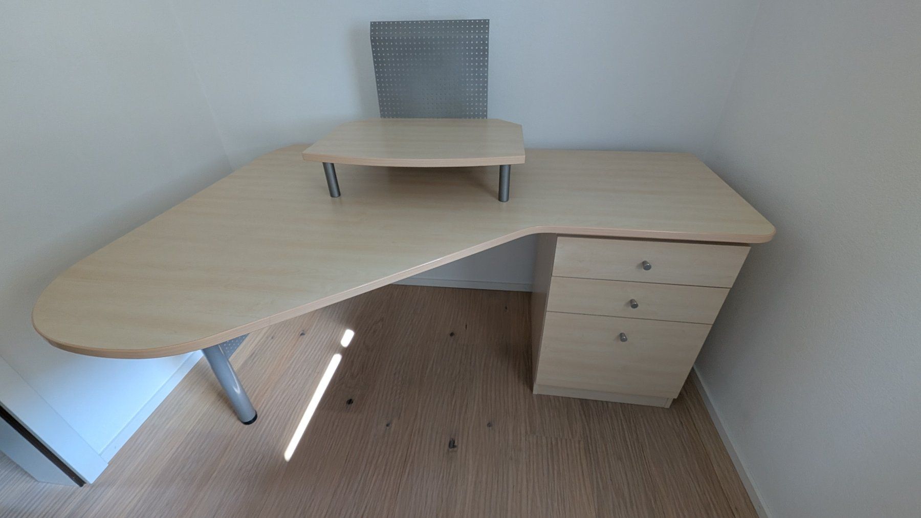 Bureaux: Schreibtisch – D'occasion à Bad Ragaz par tamtam_92 3