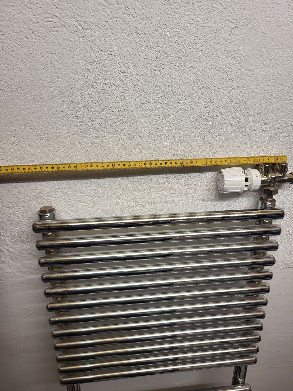 Radiatori: Bremo Handtuchradiator Typ LIMA 1251 verchromt – Usato da Niederuzwil venduto da langi501 1
