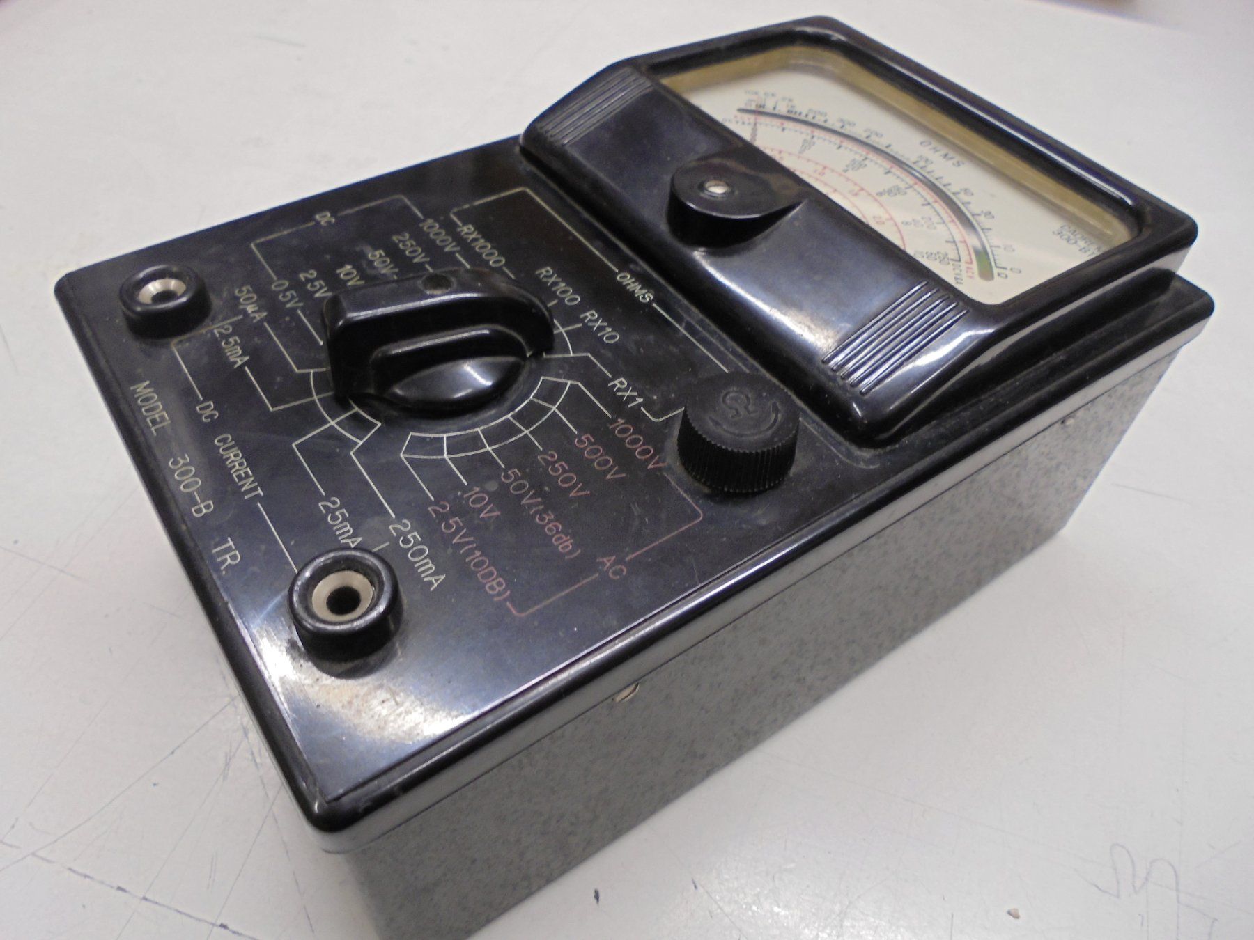 Misurare: Analogmessgerät, CADREMB 300-B TR., Vintage Messgerät – Usato da Bassersdorf venduto da Pandir 2