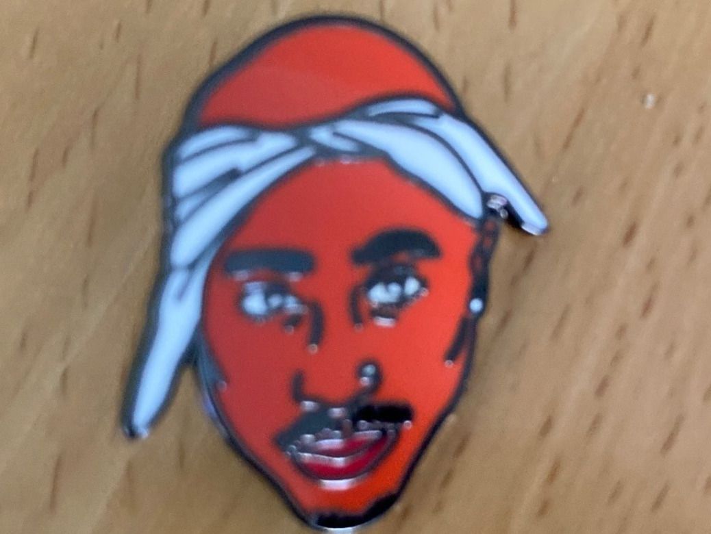 Spille & Fermagli: 2 Pac / Tupac Pin Anstecker Rap – Nuovo (secondo la descrizione) da Horn venduto da abutre72
