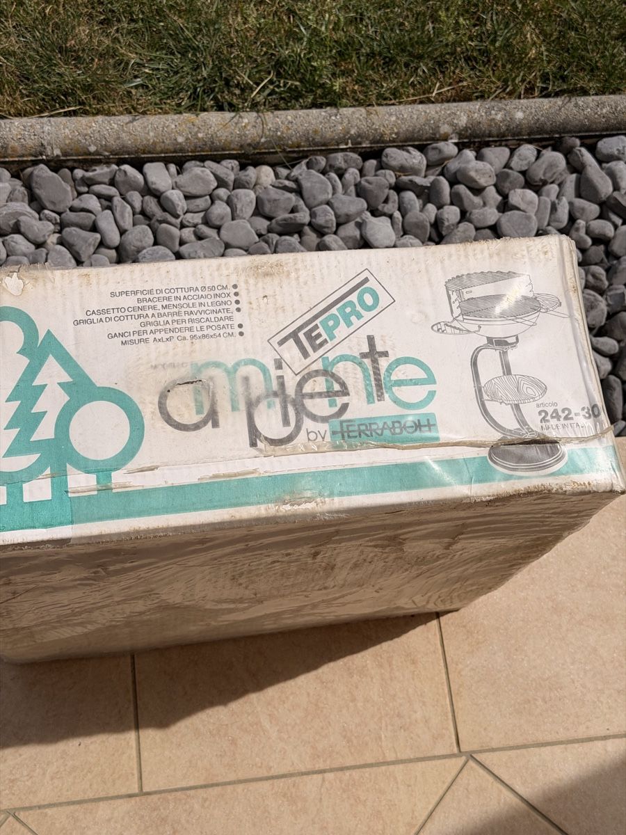 Griglie: Barbecue Ferraboli en Acier neuf – Nuovo e nell'imballaggio originale da Le Lignon venduto da Ana2831 1