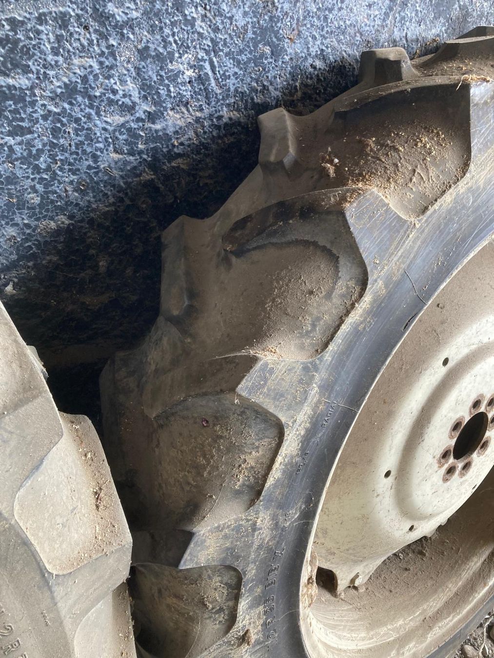 Hürlimann Pneus & Kompletträder: Räder Hürlimann 11.2-36 – Gebraucht aus Ried b. Kerzers von Renner011 2