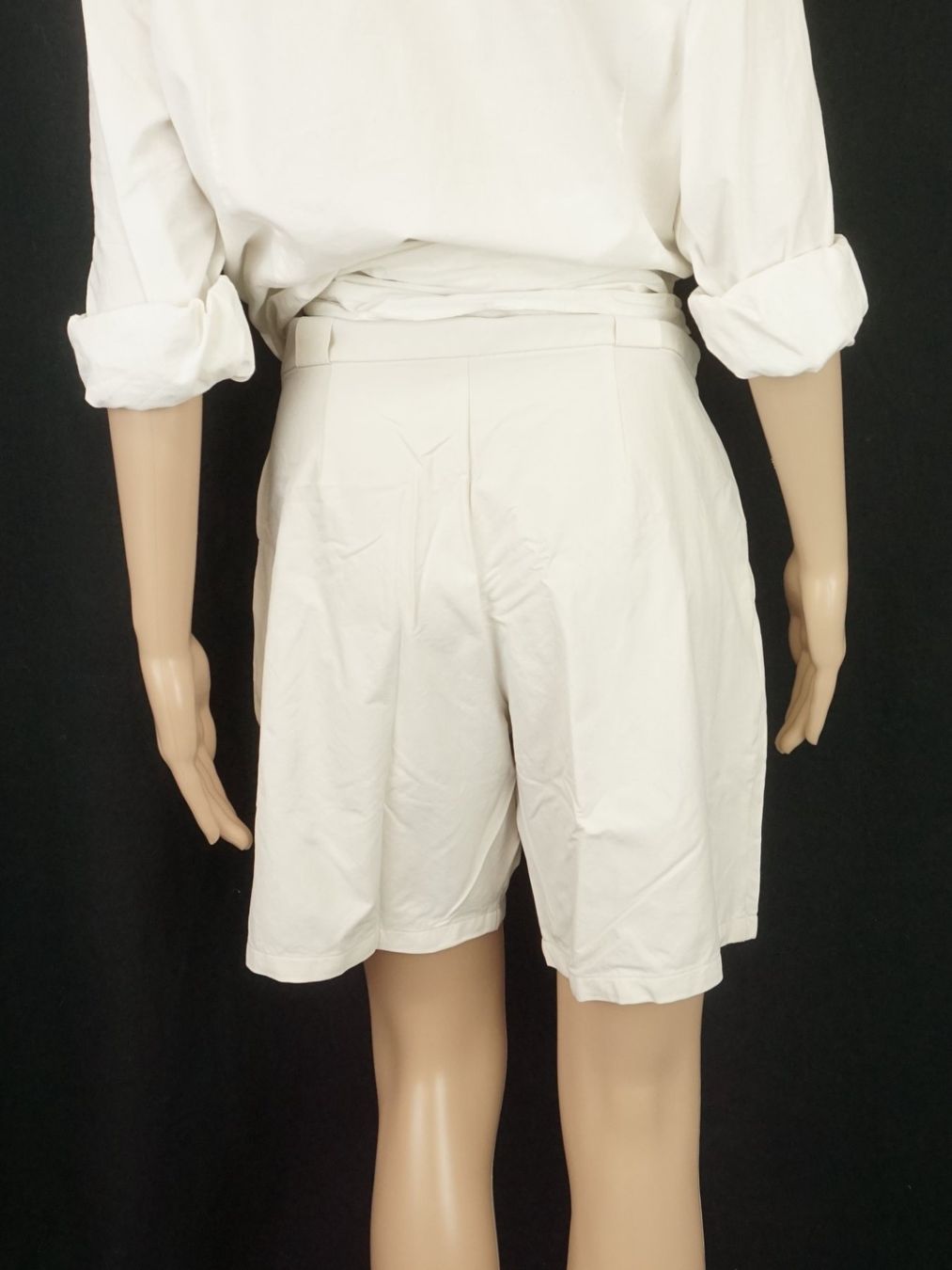 Peak Performance Pantaloni: Peak Performance Damen Shorts – Gr. 27 – Usato da Pratteln venduto da Restwert_Pratteln 2