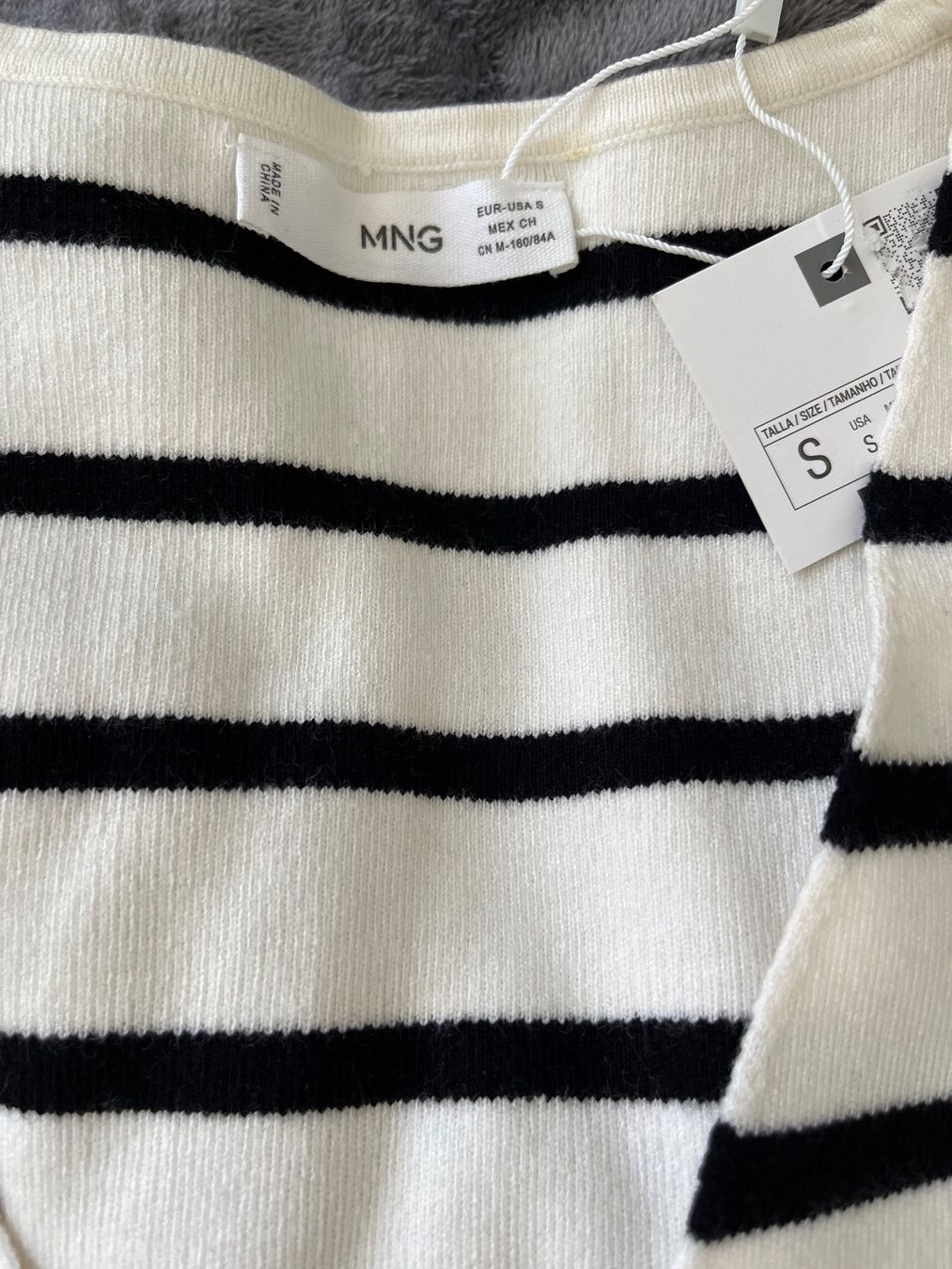 Mango Maglioni & Felpe: New sweater Mango size M – Nuovo (secondo la descrizione) da Chêne-Bougeries venduto da Seetooyoo 1