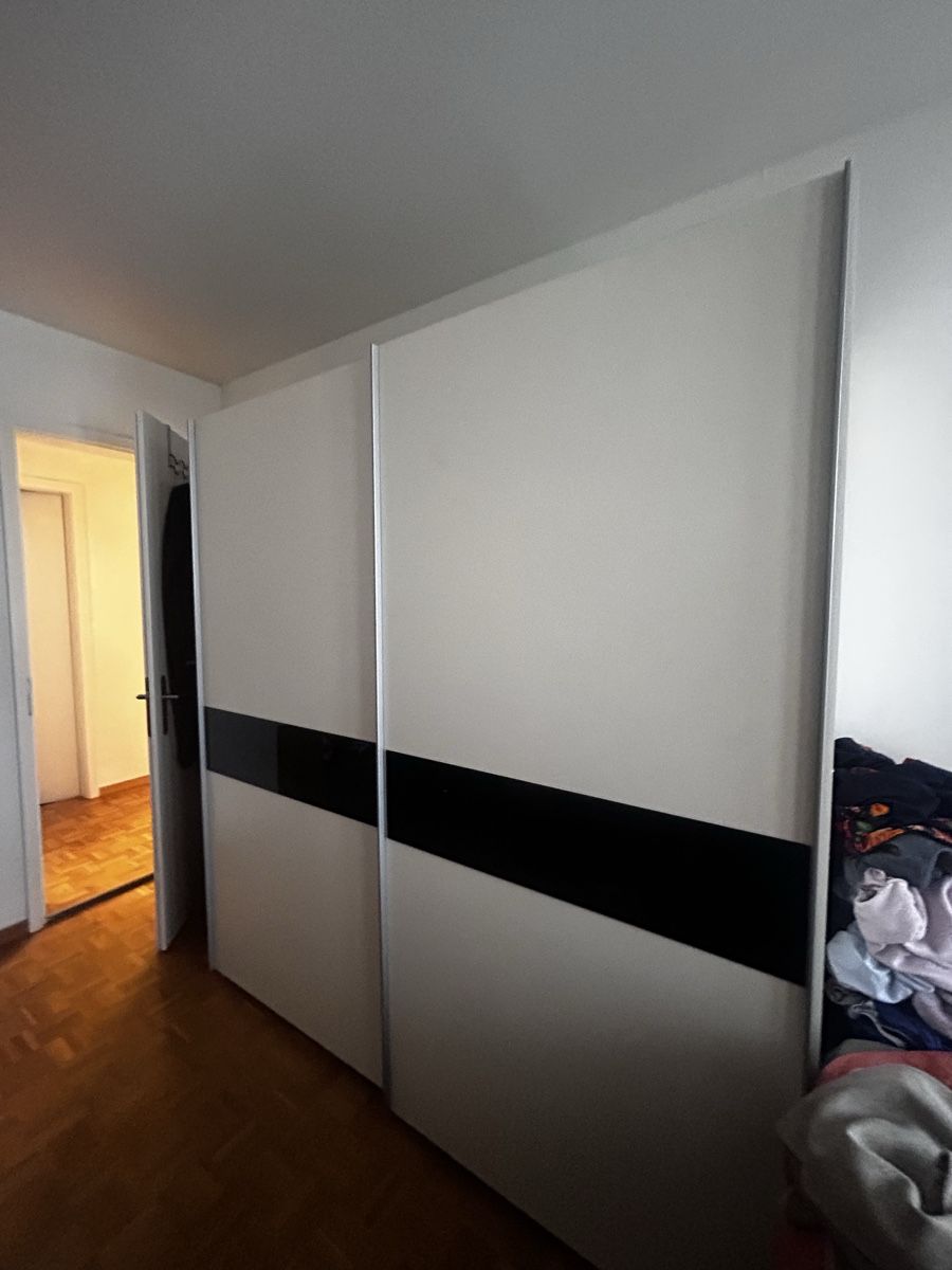Armadi: Kleiderschrank mit Schiebetüren  – Usato da Kloten venduto da ibe_7n8s 8