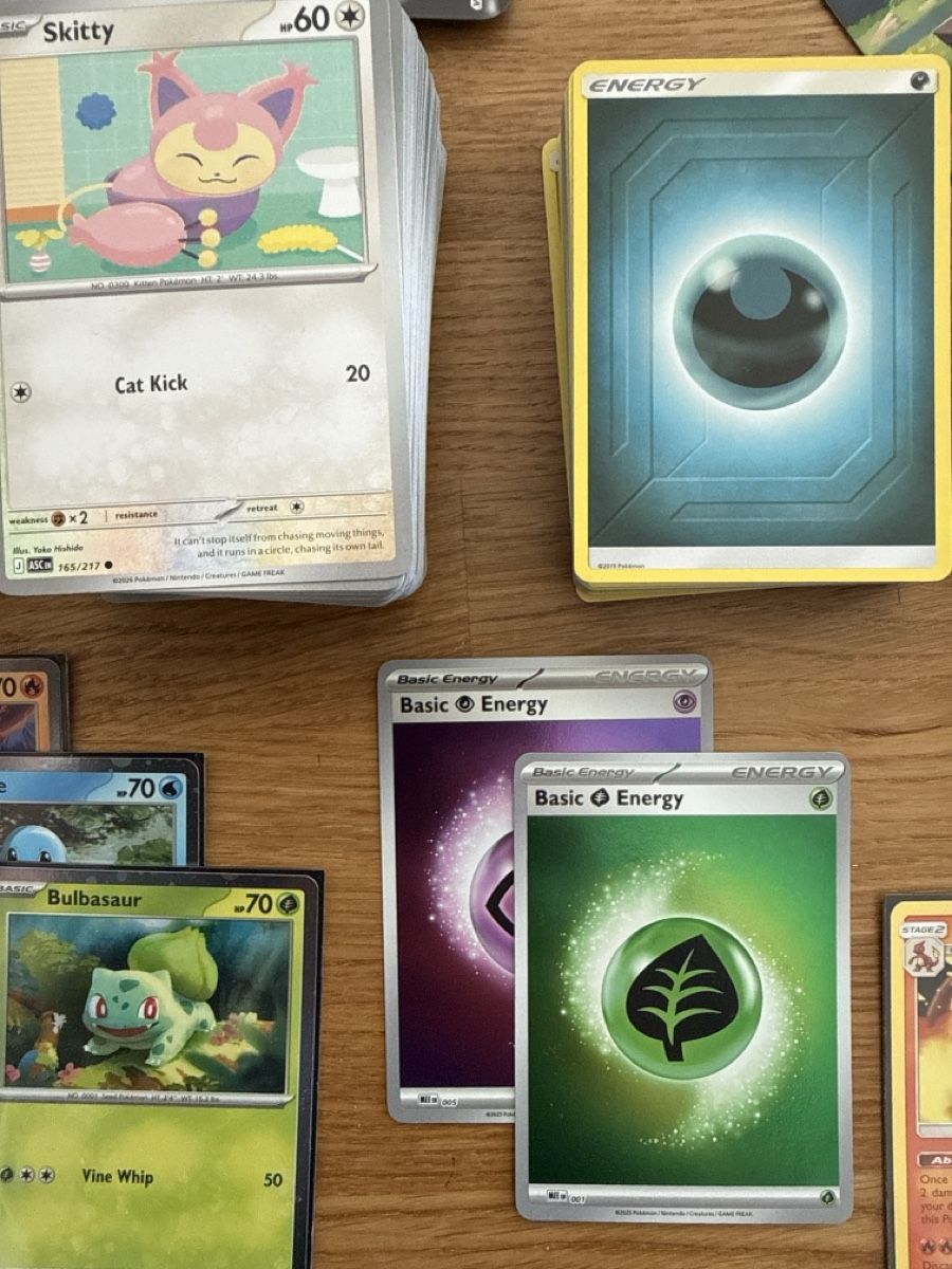 Pokémon Carte collezionabili: Pokemon Sammlung - Karten, Pins, Sticker, sealed Booster – Nuovo (secondo la descrizione) da Amriswil venduto da sim_nlb6 6