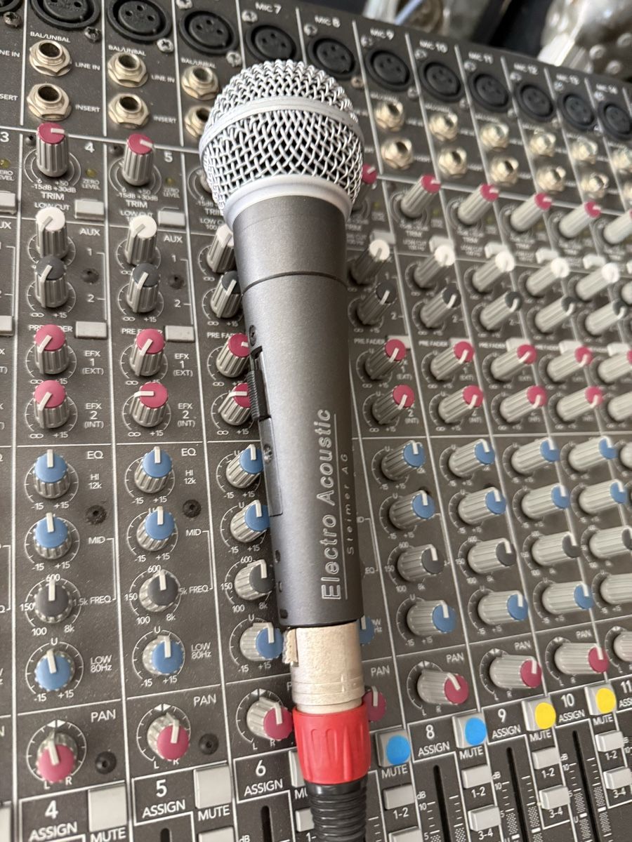 Microfoni: Mikrophon Dinamisch – Usato da Nebikon venduto da Electrovoice10
