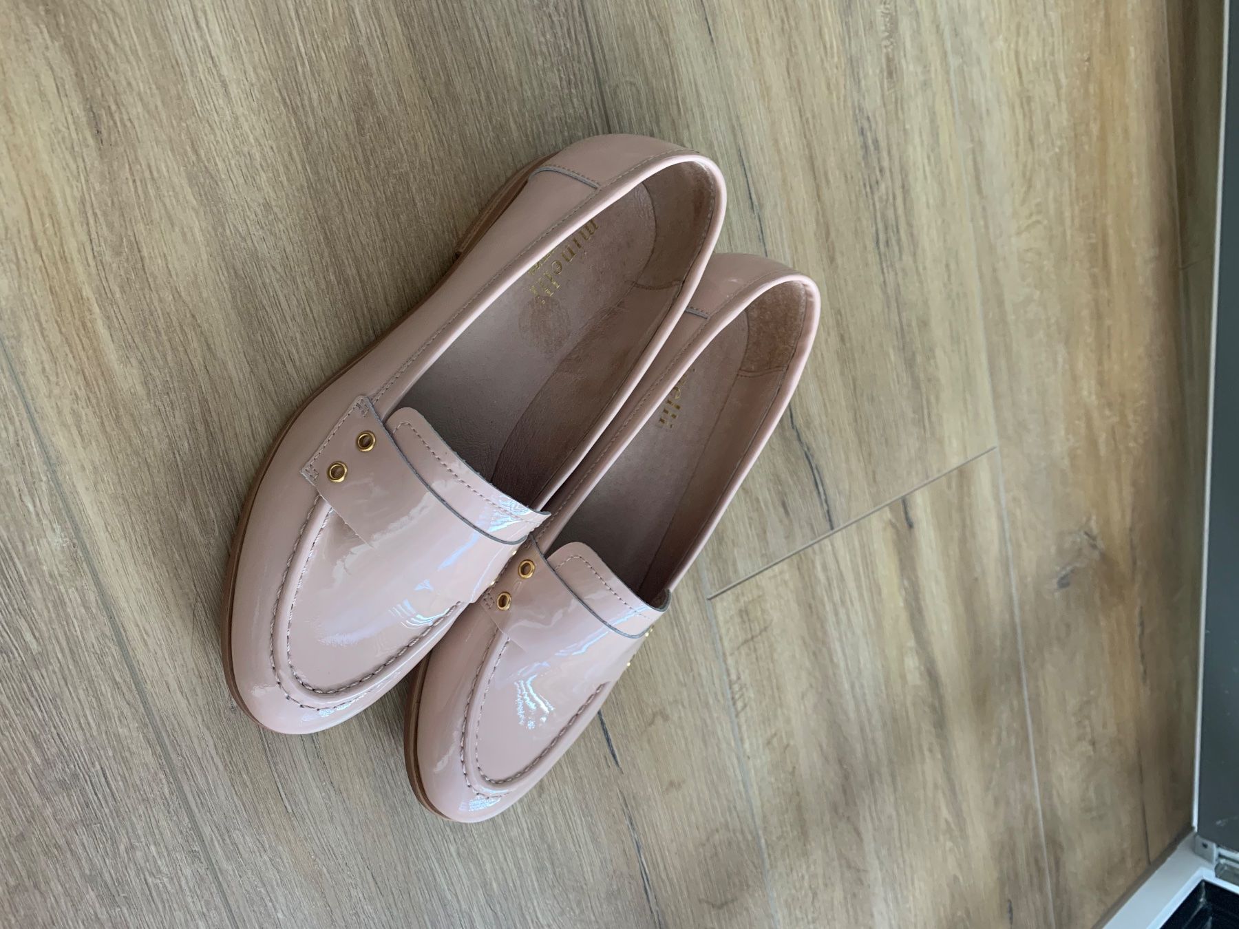 Scarpe da donna: Mokassins Minelli Damen Gr. 37 Leder – Usato da Steinhausen venduto da and_jv7v 2