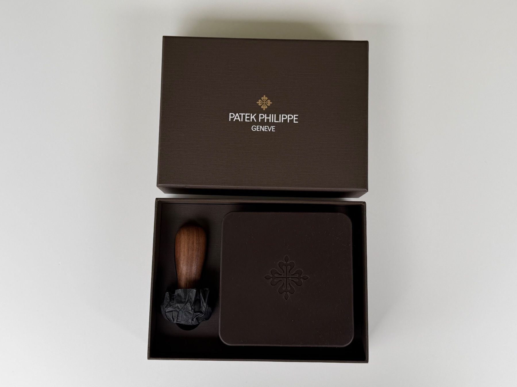Patek Philippe Uhren: Rare Patek Philippe Ice Cube Tray & Branding Stamp Set – Neu (gemäss Beschreibung) aus Luzern von Cabriolet 1