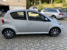 Voiture citadine Toyota Aygo argent 130128 km occasion