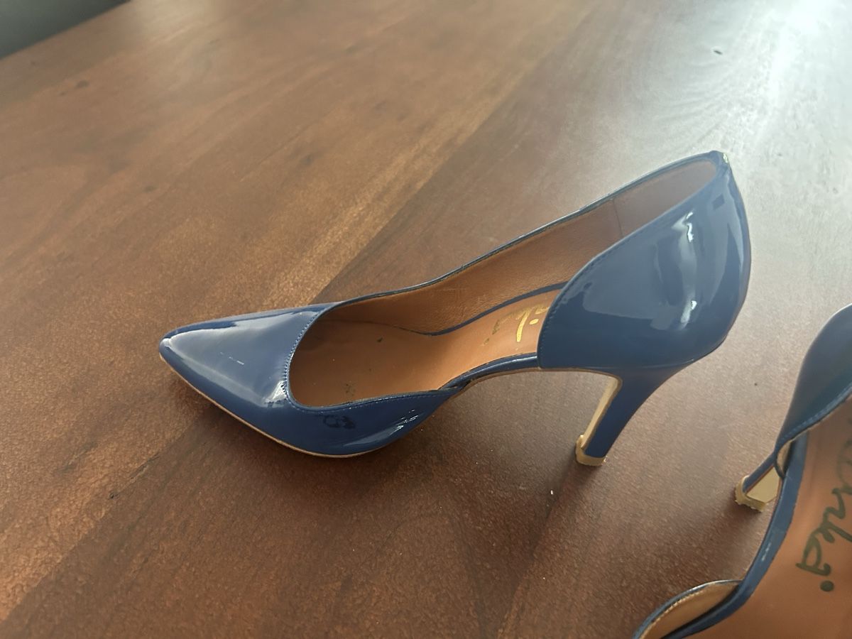 Scarpe da donna: Escarpins bleus vernis taille 37 marque  Ruika  état – Usato da Ried (Muotathal) venduto da Tardiana 1