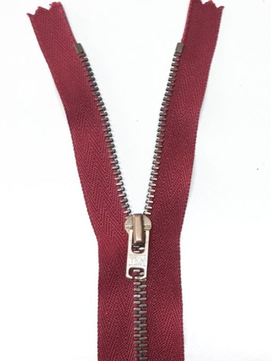 Stoffe: Reißverschluss 20 cm -  Fermeture éclair 20 cm – Neu (gemäss Beschreibung) aus Savagnier von Marderuth
