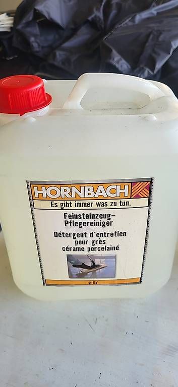 Prodotti di pulizia: Feinsteinzeug-Pflegereiniger - 5 Liter – Usato da Wangen SZ venduto da daslohntsich