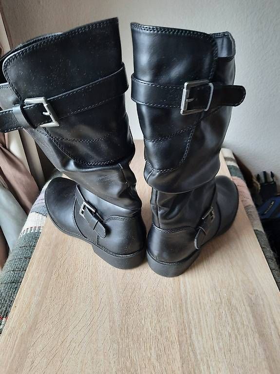 Scarpe da donna: Bottes Graceland pointure 35 – Usato da Montreux venduto da princessemalabar 3