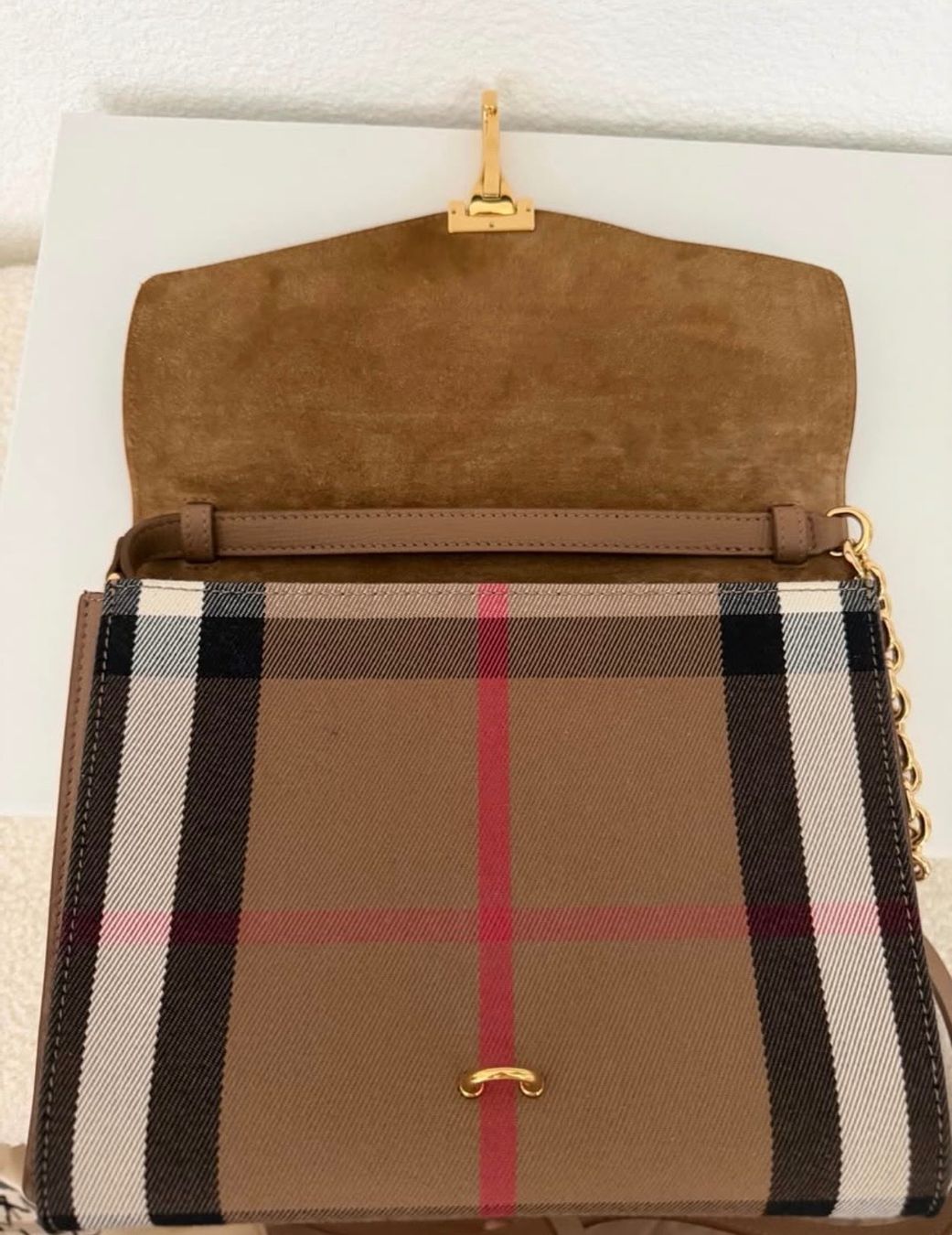 Burberry Taschen für Damen: Burberry Umhängetasche Original – Neu (gemäss Beschreibung) aus Bern von vjo_7d2f 1