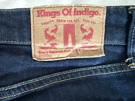 Kings of Indigo 33x32 dunkelblau guter Zustand