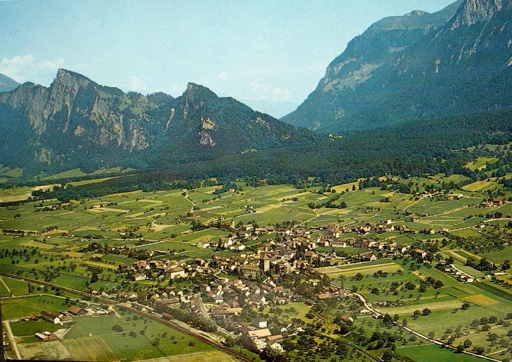 Cartoline postali: MAIENFELD Flugfoto Bündner Herrschaft – Nuovo (secondo la descrizione) da Jona venduto da philajona