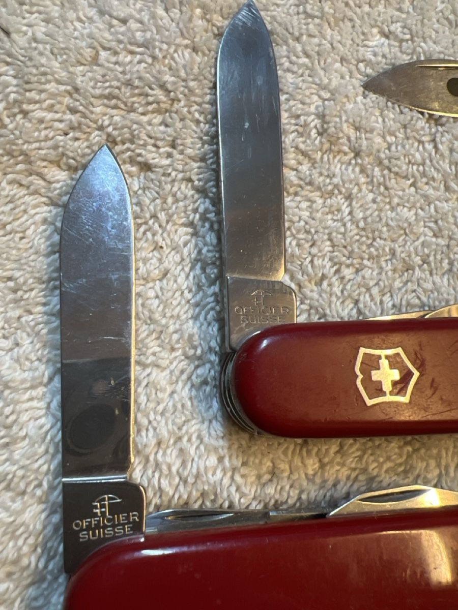 Victorinox Coltelli tascabile: 3 Sackmesser 2Victorinox 1Wenger Bühler  – Usato da Rorschach venduto da TimelessTrading 1