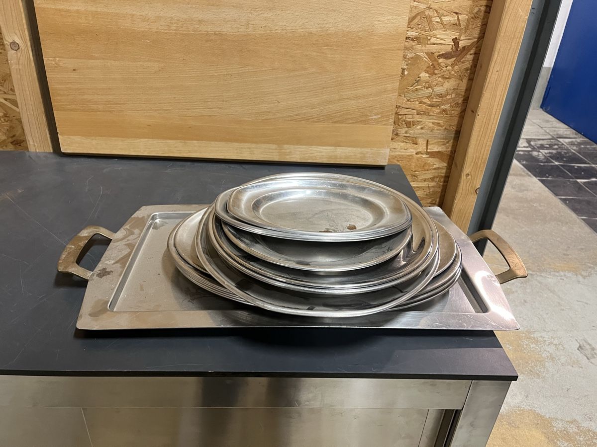 Piatti di portata: 15 Chromstahl Anrichte Platten divers – Usato da Dittingen venduto da Cervolino77 3