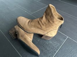 Elegante LEMARGO Wildleder Stiefeletten im besten Zustand
