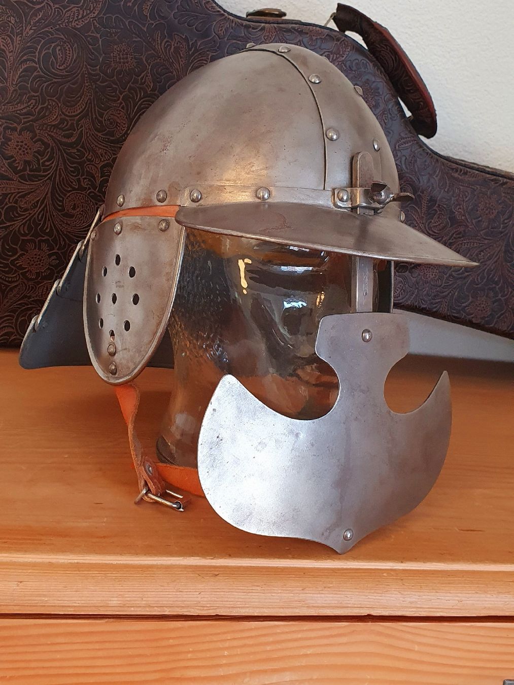 Abbigliamento & accessori d'epoca: Ritterhelm, geschmiedete Replik aus Stahl – Usato da Speicher venduto da Selb0ld 2